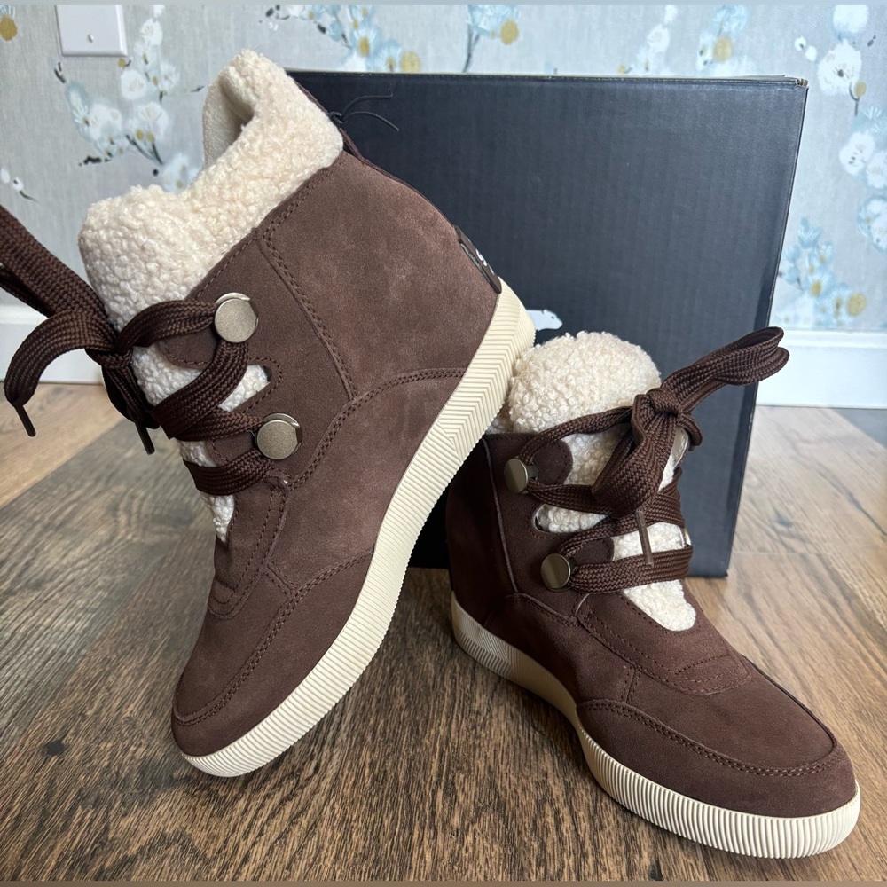 Sorel Womens 9 Out N About Cozy Wedge Faux Shearling Bootie Brown Waterproof